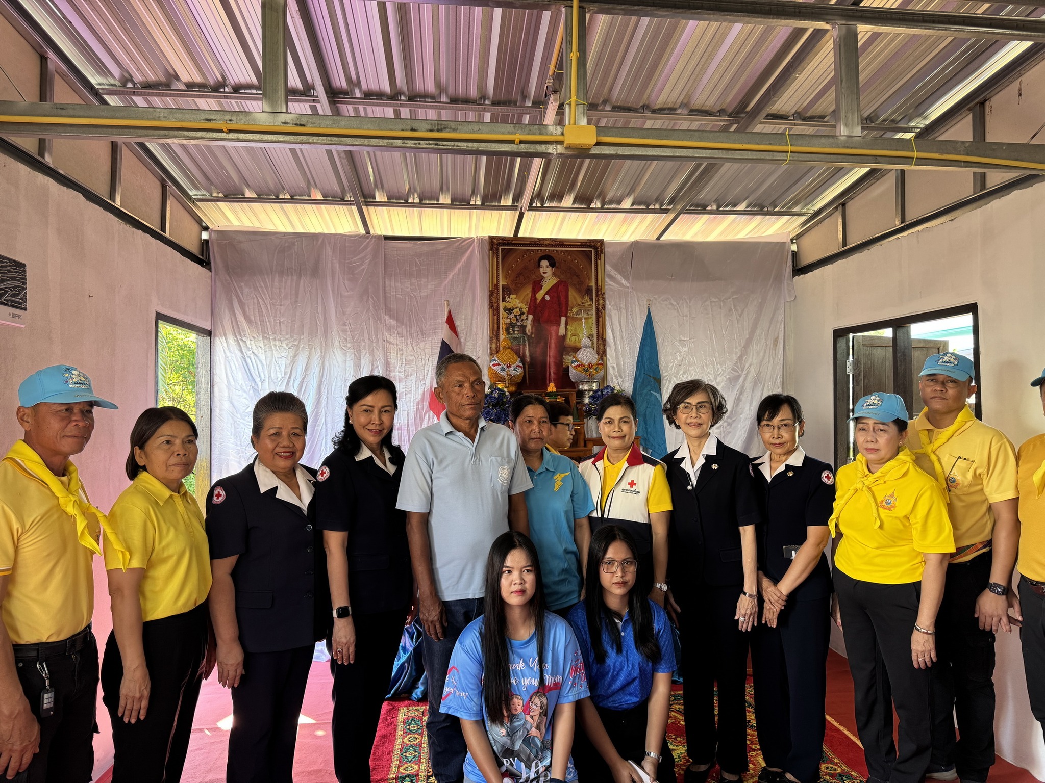 พช.หนองคาย ร่วมพิธีมอบบ้าน โครงการ “บ้านกาชาดสร้างสุข จังหวัดหนองคาย เพื่อเฉลิมพระเกียรติ สมเด็จพระนางเจ้าสิริกิติ์ พระบรมราชินีนาถ พระบรมราชชนนีพันปีหลวง เนื่องในโอกาสเฉลิมพระชนมพรรษา 92 พรรษา” ณ อ.สระใคร จ.หนองคาย