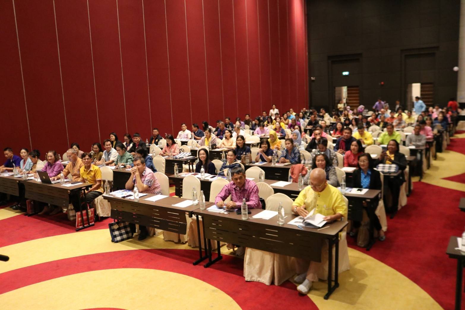 พช.หนองคาย เข้าร่วมโครงการประชุมเชิงปฏิบัติการงานทุนชุมชนขับเคลื่อนเศรษฐกิจฐานรากและการเข้าถึงแหล่งทุนของประชาชนในชุมชน