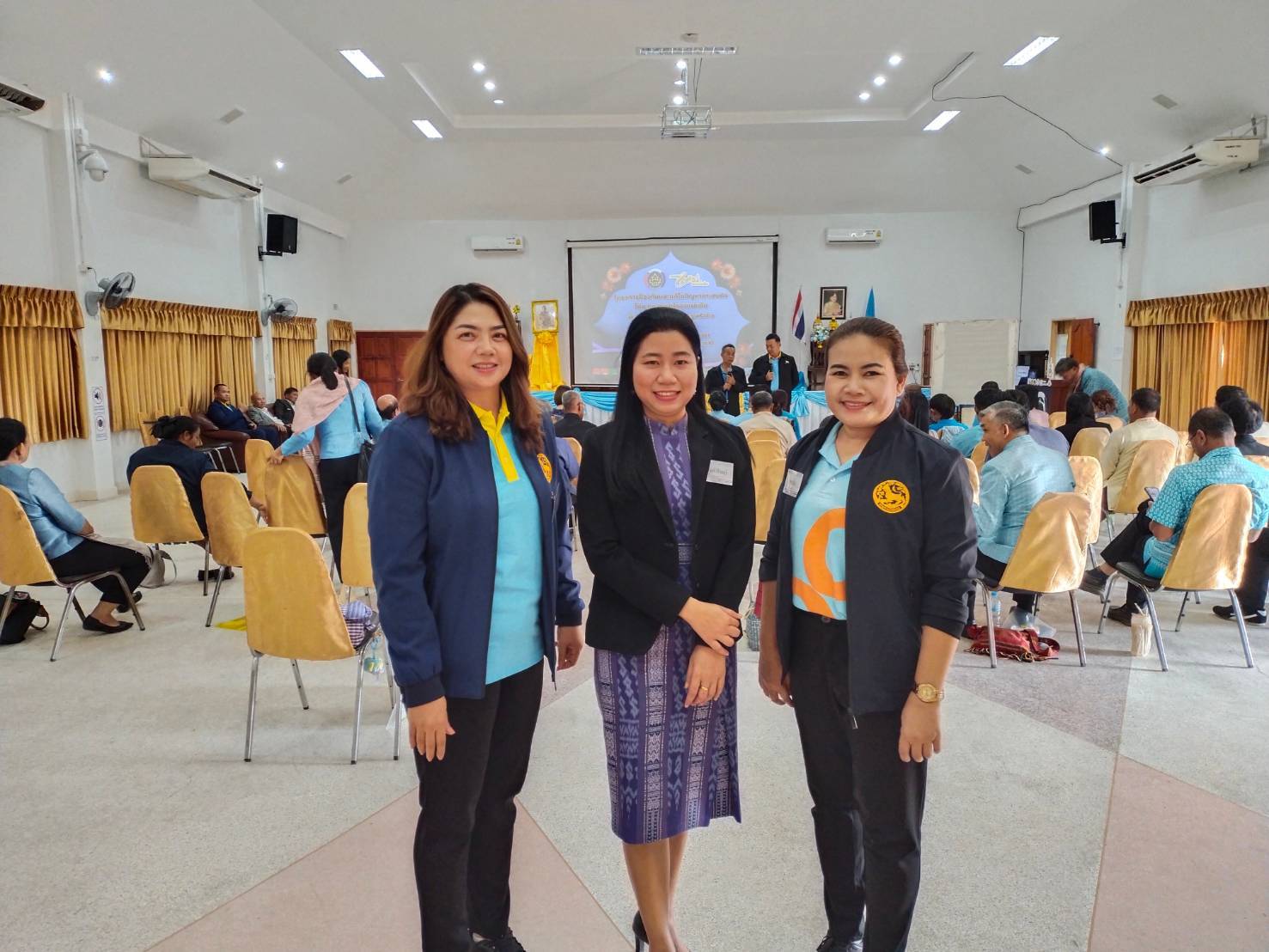 พช.หนองคาย เข้าร่วมโครงการป้องกันและแก้ไขปัญหายาเสพติดโดยกองทุนแม่ของแผ่นดิน กิจกรรม พัฒนาศักยภาพคณะกรรมการเครือข่ายกองทุนแม่ของแผ่นดิน