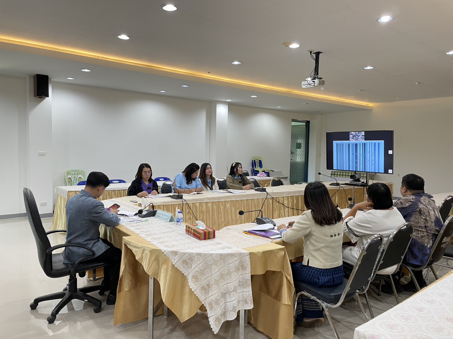 พช.หนองคาย ร่วมประชุมคณะกรรมการติดตามเร่งรัดการใช้จ่ายงบประมาณรายจ่าย ประจำปีงบประมาณ พ.ศ. 2568 ของกรมการพัฒนาชุมชน ครั้งที่ 1/2568 ผ่านระบบวีดิทัศน์ทางไกล (video conference)