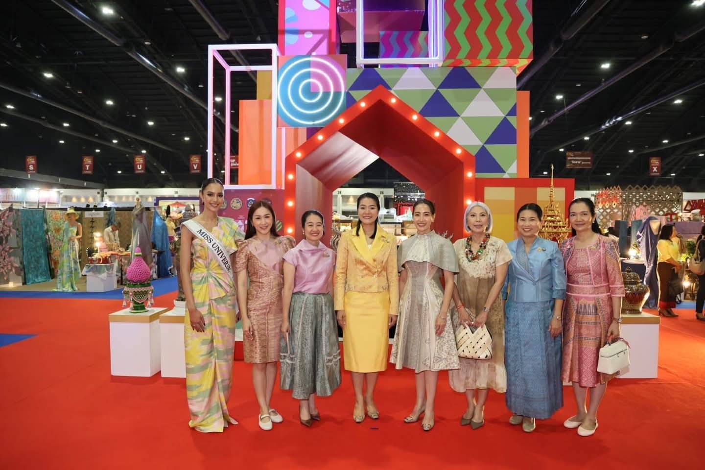 จังหวัดหนองคาย ร่วมพิธีเปิดงาน OTOP City 2024 “มอบความสุขด้วยของขวัญล้ำค่า จากภูมิปัญญาไทย” ณ อาคารชาเลนเจอร์ ฮอลล์ 1-3 ศูนย์แสดงสินค้าและการประชุมอิมแพ็ค เมืองทองธานี