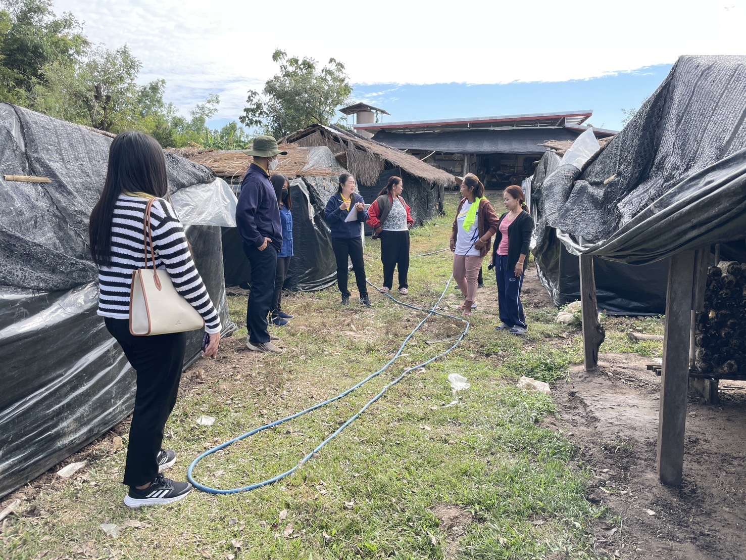 กองทุนฯ สตรี หนองคาย ลงพื้นที่ประเมินกลั่นกรองโครงการเงินทุนหมุนเวียน พื้นที่อำเภอโพนพิสัย