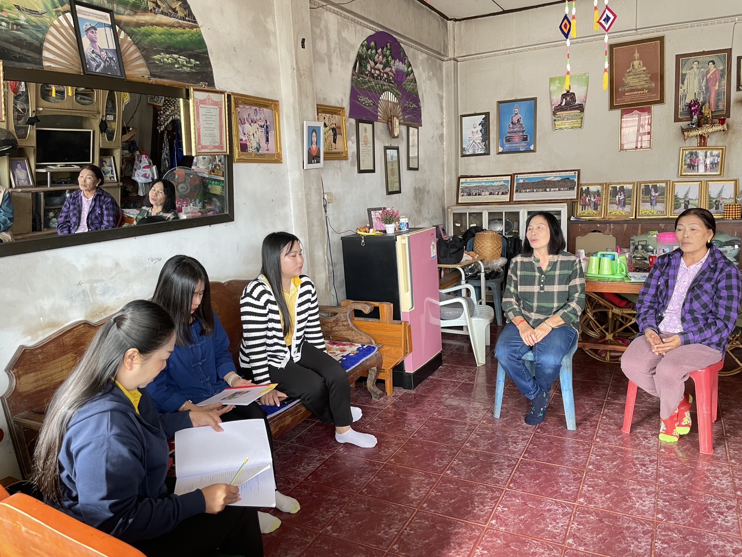 กองทุนฯ สตรี หนองคาย ลงพื้นที่ประเมินกลั่นกรองโครงการเงินทุนหมุนเวียน พื้นที่อำเภอโพนพิสัย