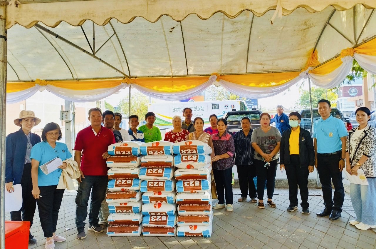 พช.หนองคาย ดำเนินโครงการพัฒนาและยกระดับคุณภาพชีวิตครัวเรือนยากจน ตามแนวทางสัมมาชีพชุมชนสู่ความยั่งยืน กิจกรรมย่อยที่ 3 สนับสนุนวัสดุสาธิตอาชีพตามความถนัดของกลุ่มเป้าหมาย ภายใต้โครงการสืบสานภูมิปัญญาพัฒนาเศรษฐกิจฐานรากสู่ความยั่งยืน พื้นที่ อำเภอสระใคร อำเภอท่าบ่อ และอำเภอเมืองหนองคาย