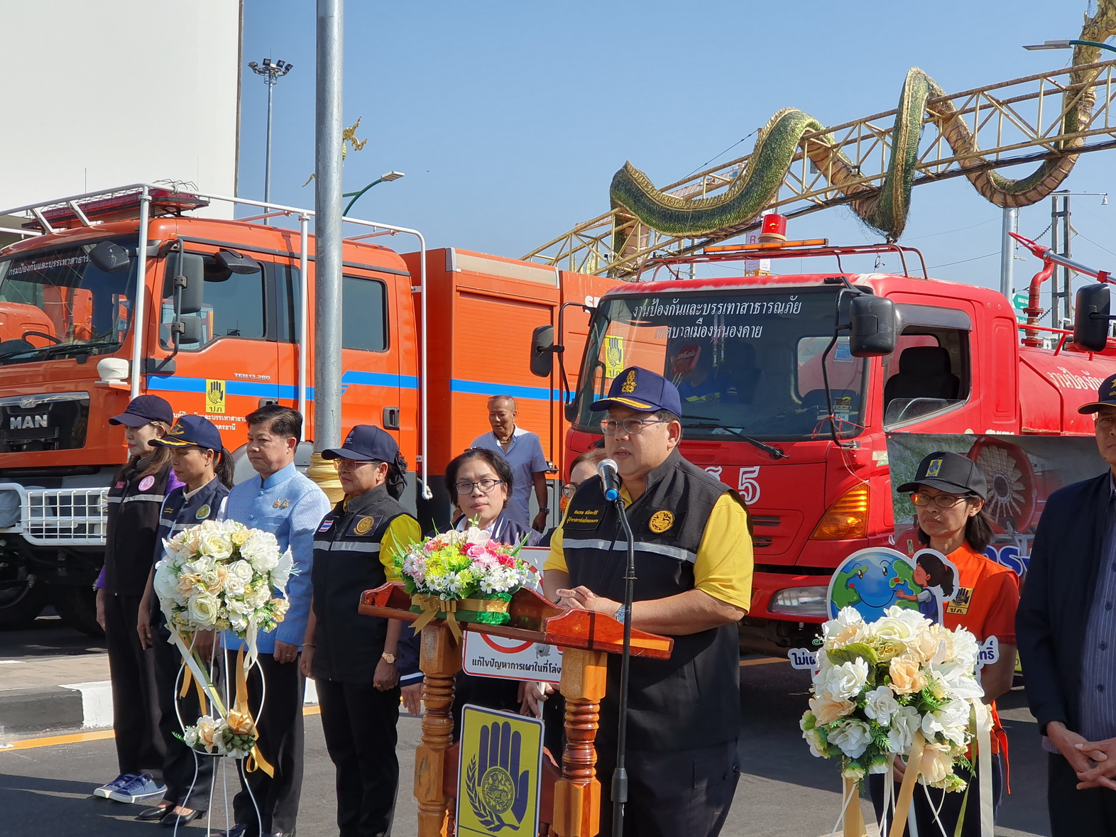 พช.หนองคาย ร่วมกิจกรรม Kick off การรณรงค์ป้องกันและแก้ไขปัญหาฝุ่นละอองขนาดเล็ก PM 2.5 และไฟป่า หมอกควัน จังหวัดหนองคาย