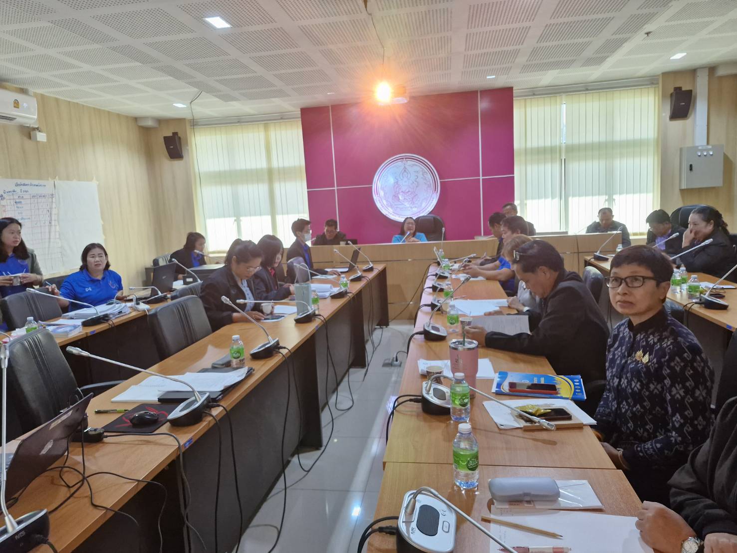 พช.หนองคาย ร่วมการประชุมพิจารณาโครงการบ้านพอเพียงจังหวัดหนองคาย ประจำปีงบประมาณ พ.ศ. 2568