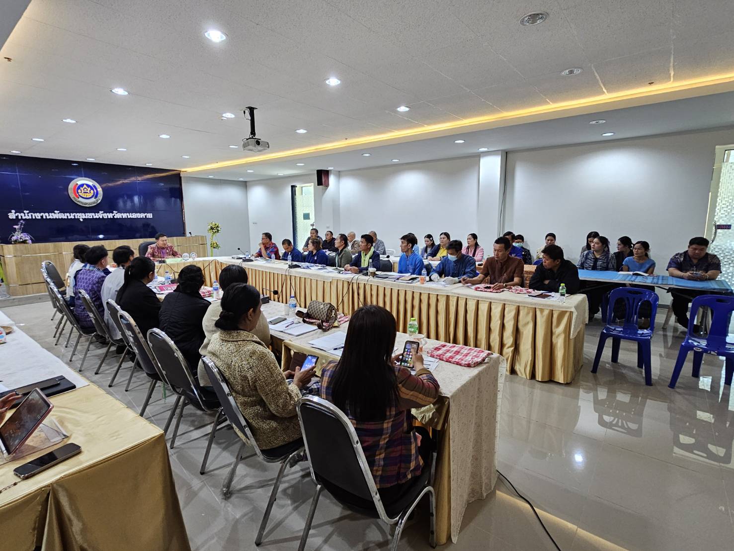 รองอธิบดี พช. (นายไพโรจน์ โสภาพร) ร่วมประชุมเครือข่ายโคก หนอง นา หนองคาย พร้อมพบปะให้กำลังใจเจ้าหน้าที่ พช.หนองคาย และเครือข่ายโคก หนอง นา