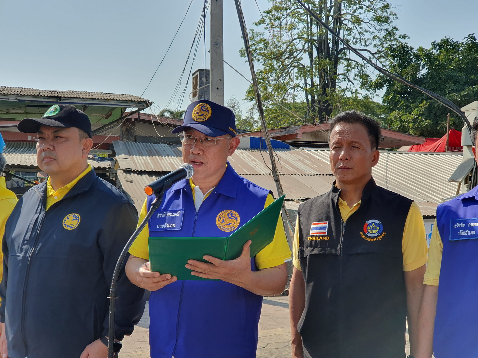 พช.หนองคาย ร่วมกิจกรรม Kick off การรณรงค์ป้องกันและแก้ไขปัญหาฝุ่นละอองขนาดเล็ก PM 2.5 และไฟป่า หมอกควัน จังหวัดหนองคาย