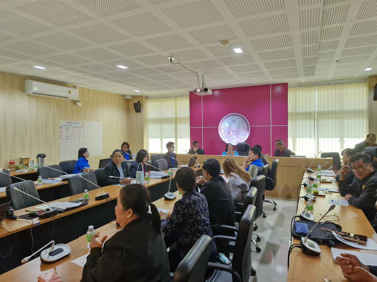 พช.หนองคาย ร่วมการประชุมพิจารณาโครงการบ้านพอเพียงจังหวัดหนองคาย ประจำปีงบประมาณ พ.ศ. 2568