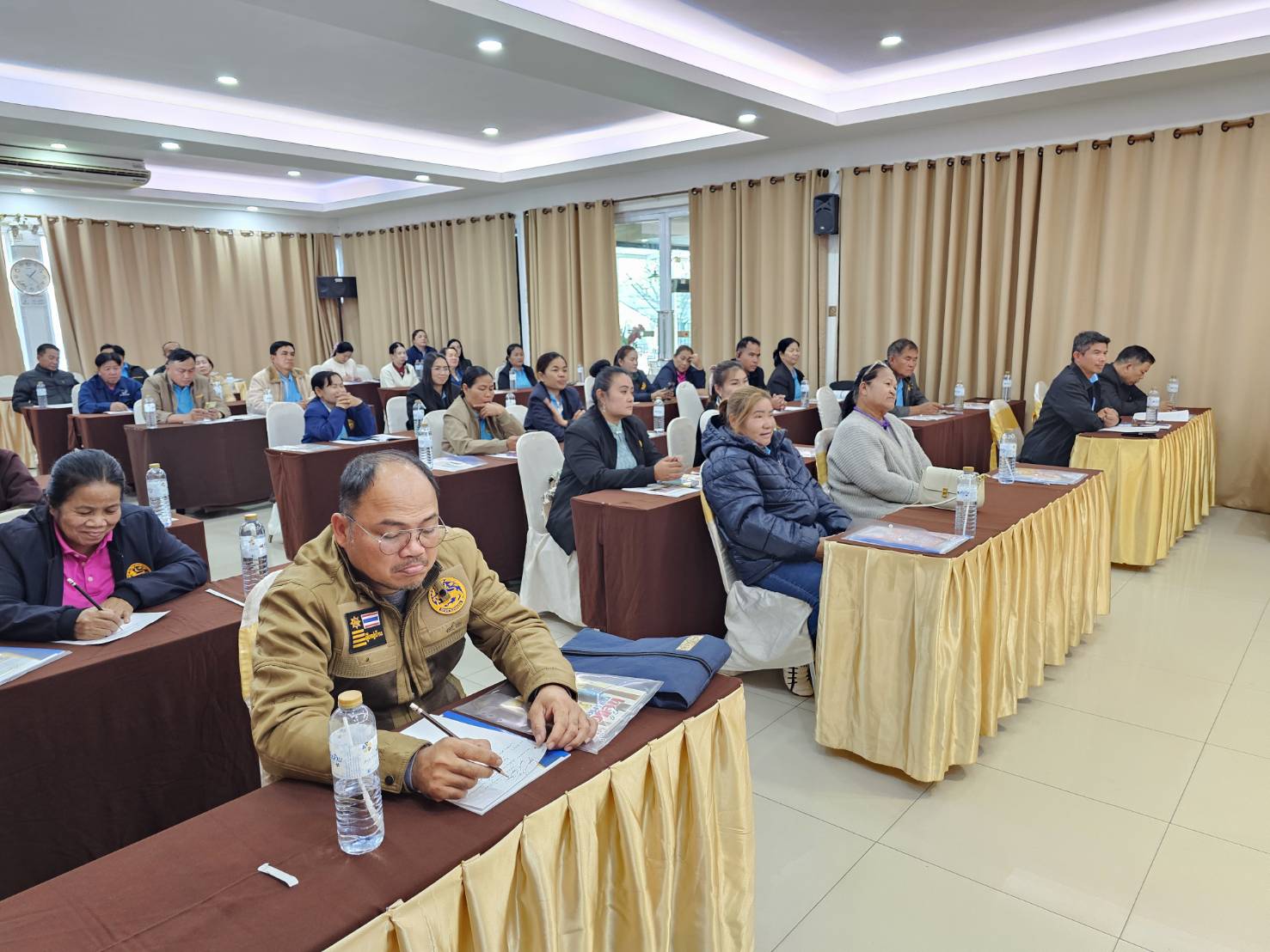พช.หนองคาย ดำเนินโครงการประชุมเชิงปฏิบัติการคณะกรรมการเครือข่ายกองทุนแม่ของแผ่นดินหนุนเสริมความเข้มแข็งหมู่บ้าน/ชุมชน สู่การเป็นพื้นที่ปลอดภัยจากยาเสพติด