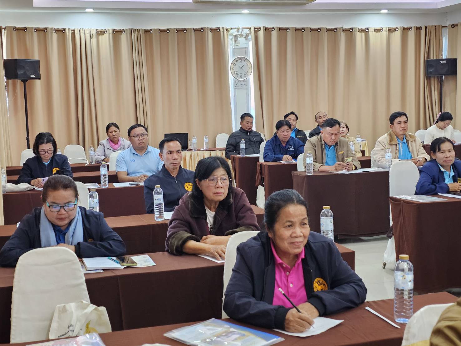 พช.หนองคาย ดำเนินโครงการประชุมเชิงปฏิบัติการคณะกรรมการเครือข่ายกองทุนแม่ของแผ่นดินหนุนเสริมความเข้มแข็งหมู่บ้าน/ชุมชน สู่การเป็นพื้นที่ปลอดภัยจากยาเสพติด