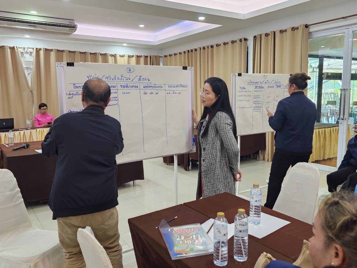 พช.หนองคาย ดำเนินโครงการประชุมเชิงปฏิบัติการคณะกรรมการเครือข่ายกองทุนแม่ของแผ่นดินหนุนเสริมความเข้มแข็งหมู่บ้าน/ชุมชน สู่การเป็นพื้นที่ปลอดภัยจากยาเสพติด วันที่ 2