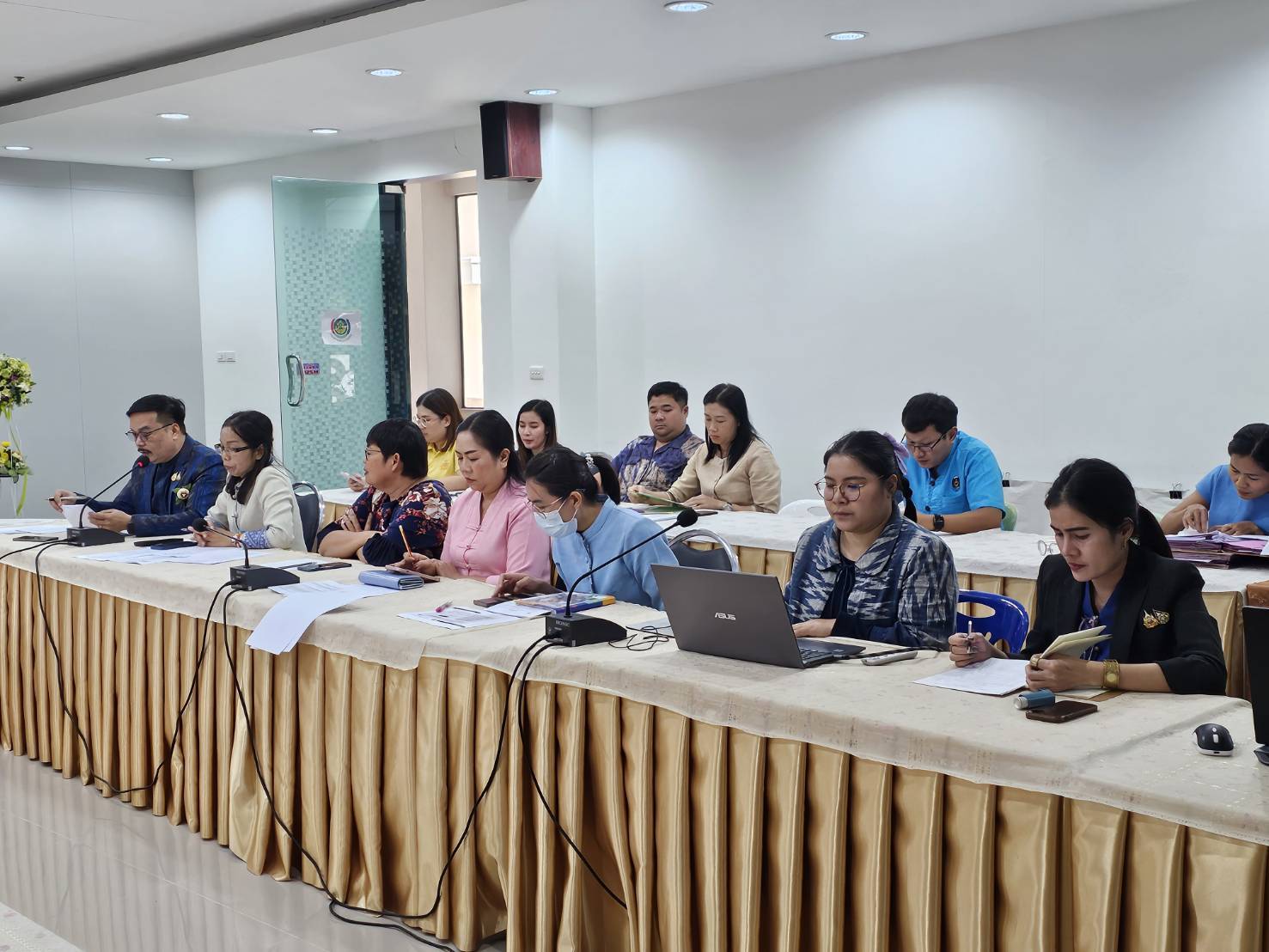 พช.หนองคาย ดำเนินการประชุมคณะกรรมการและคณะทำงานรับผิดชอบตัวชี้วัดการประเมินผลการปฏิบัติราชการของข้าราชการกรมการพัฒนาชุมชน จังหวัดหนองคาย ประจำปีงบประมาณ พ.ศ. 2568