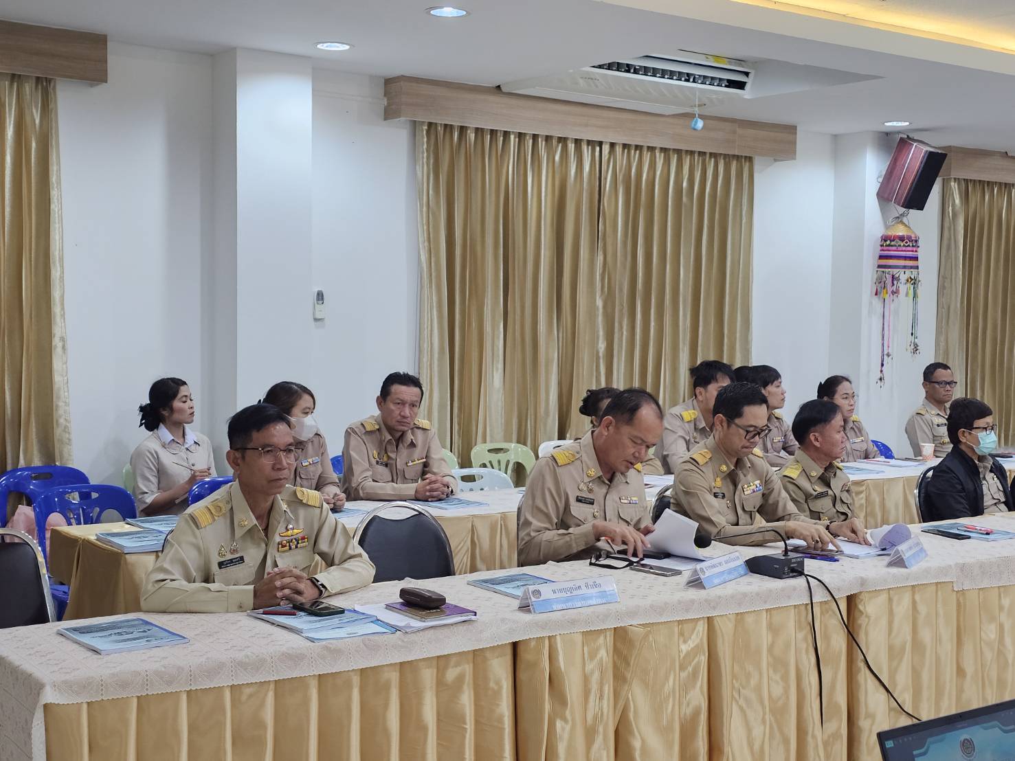 พช.หนองคาย ดำเนินโครงการประชุมเชิงปฏิบัติการการดำเนินงานตัวชี้วัดตามมาตรการปรับปรุงประสิทธิภาพในการปฏิบัติราชการ และตัวชี้วัดการประเมินผลการปฏิบัติราชการ กรมการพัฒนาชุมชน ประจำปีงบประมาณ พ.ศ. 2568