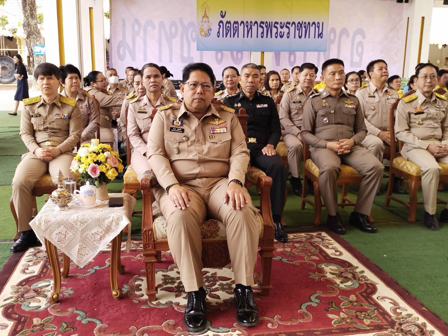 พช.หนองคาย ร่วมพิธีถวายภัตตาหารพระราชทานแด่พระภิกษุ สามเณร ในการสอบบาลีสนามหลวง ปี 2568 วันที่ 3