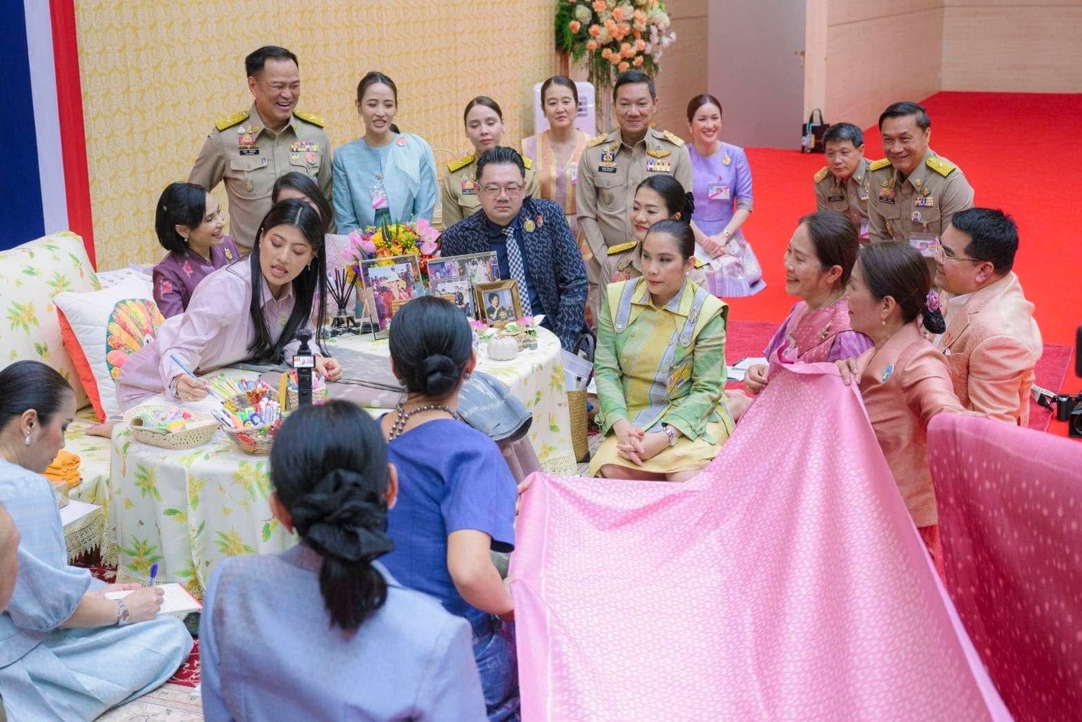 จังหวัดหนองคาย ร่วมรับเสด็จสมเด็จพระเจ้าลูกเธอ เจ้าฟ้าสิริวัณณวรี นารีรัตนราชกัญญา เสด็จเป็นองค์ประธานโครงการจัดแสดงนิทรรศการและผลงานภูมิปัญญาผ้าไทยและงานหัตถกรรมชุมชน จุดดำเนินการที่ 1 ภาคตะวันออกเฉียงเหนือ