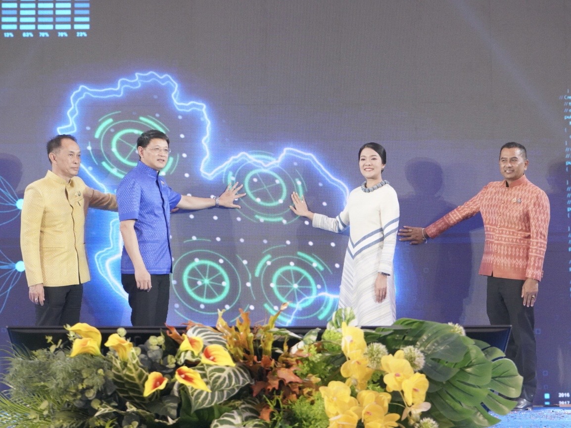 หนองคาย ร่วมพิธีเปิดงาน “OTOP ภูมิภาค 2568” จุดแรกที่ จ.อุดรธานี ดันสินค้าชุมชนสู่ตลาดใหญ่ ช้อปสนุก ถึง 12 ก.พ. นี้