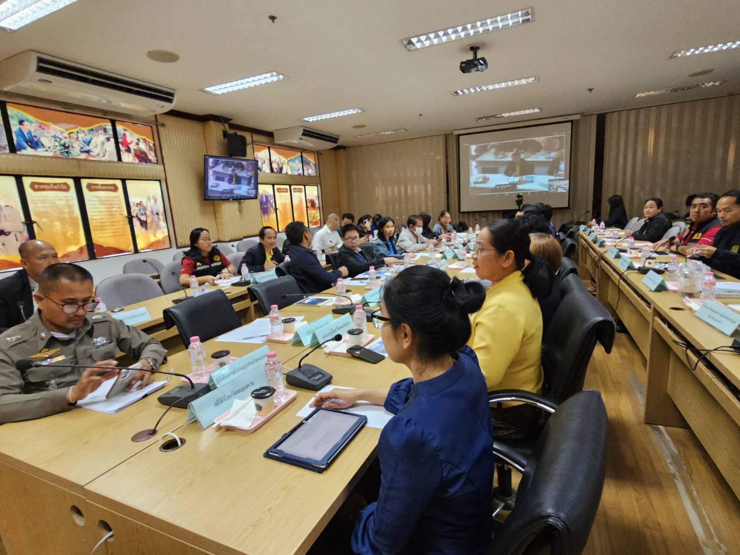 พช.หนองคาย ร่วมการประชุมชี้แจงแนวทางการเพิ่มประสิทธิภาพการบริหารงานเชิงพื้นที่ของจังหวัดแบบบูรณาการ ปีงบประมาณ พ.ศ. 2568 ผ่านสื่ออิเล็กทรอนิกส์