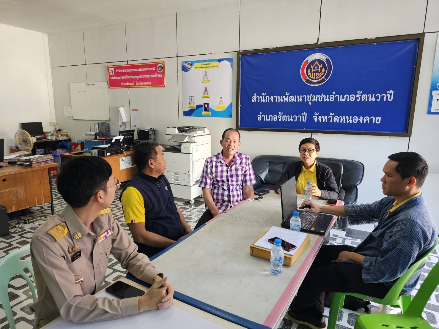 พช.หนองคาย ลงพื้นที่ติดตามและสนับสนุนการบริหารการจัดเก็บข้อมูลความจำเป็นพื้นฐาน (จปฐ.) ปี 2568 อ.รัตนวาปี อ.เฝ้าไร่ และอ.โพนพิสัย