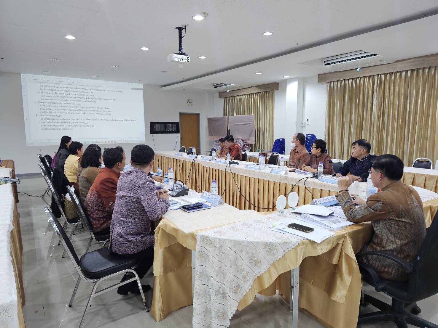 พช.หนองคาย ระดมสมองเดินหน้าวางกลยุทธ์ขับเคลื่อนงานพัฒนาชุมชนสู่เป้าหมายปี 2568