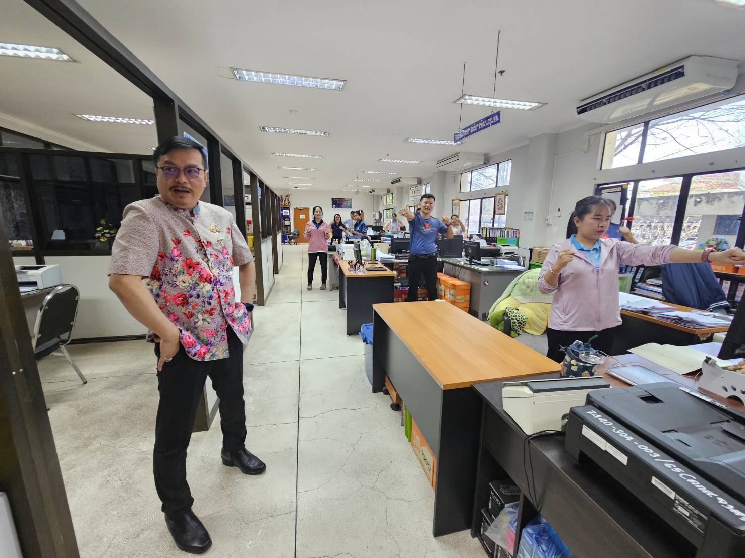 พช.หนองคาย “ออกแฮง ยามบ่าย คลายทุกข์” เพื่อสุขภาพแข็งแรง สำนักงานพัฒนาชุมชนจังหวัดหนองคายใสสะอาด