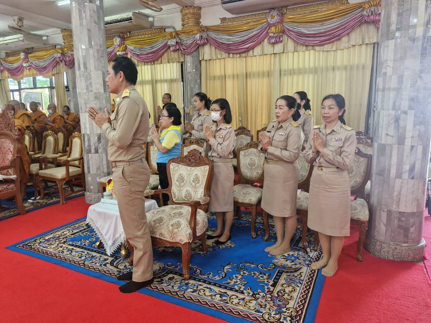 พช.หนองคาย ร่วมพิธีถวายภัตตาหารพระราชทานแด่พระภิกษุ สามเณร ในการสอบบาลีสนามหลวง ปี 2568 วันที่ 2