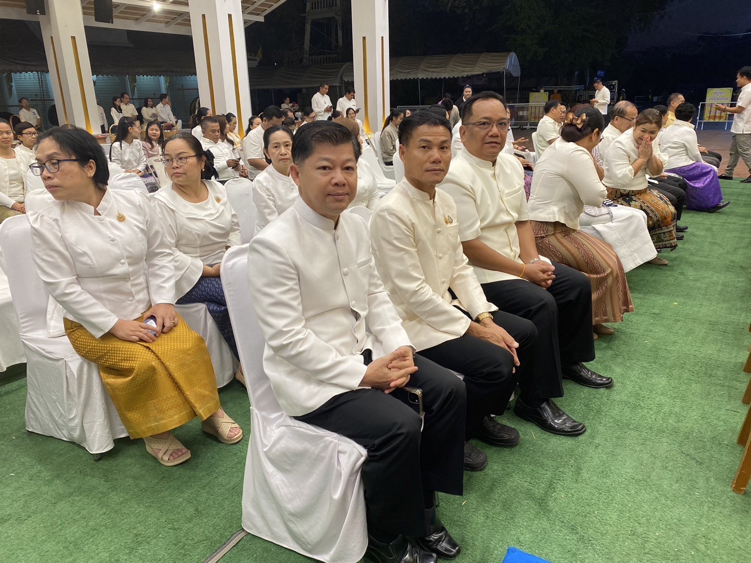 พช.หนองคาย ร่วมทำบุญตักบาตรและเวียนเทียน เนื่องในวันมาฆบูชา ปี 2568