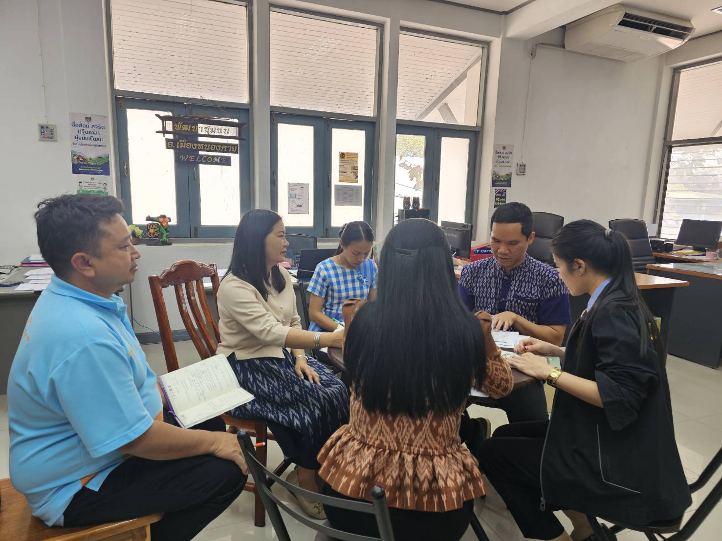 พช.หนองคาย ลงพื้นที่ติดตามและสนับสนุนการบริหารการจัดเก็บข้อมูลความจำเป็นพื้นฐาน (จปฐ.) ปี 2568 อ.สระใคร และอ.เมืองหนองคาย