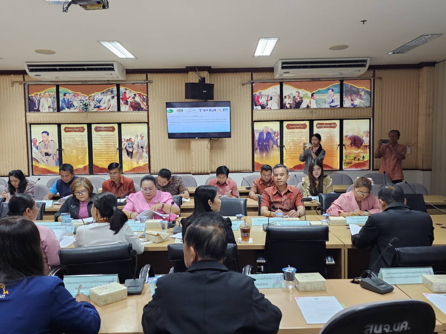 ศจพ.จ.หนองคาย ประชุมขับเคลื่อนแผนแก้จนและพัฒนาคนทุกช่วงวัยฯ ปี 2568 เดินหน้าขจัดความยากจน วางแนวทางพัฒนาคนทุกช่วงวัยอย่างยั่งยืน