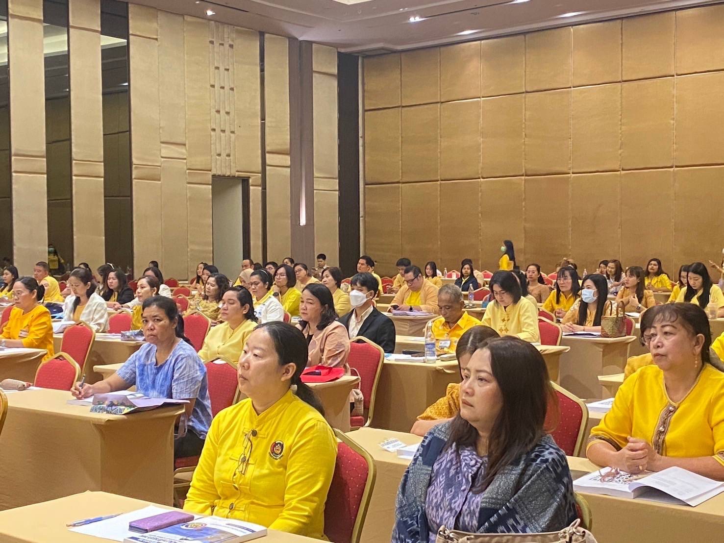 พช.หนองคาย เข้าร่วมการอบรมโครงการพัฒนาศักยภาพบุคลากรกรมการพัฒนาชุมชนเพื่อเพิ่มประสิทธิภาพในการปฏิบัติงานด้านกฎหมาย และการดำเนินการทางวินัย ประจำปีงบประมาณ พ.ศ. 2568