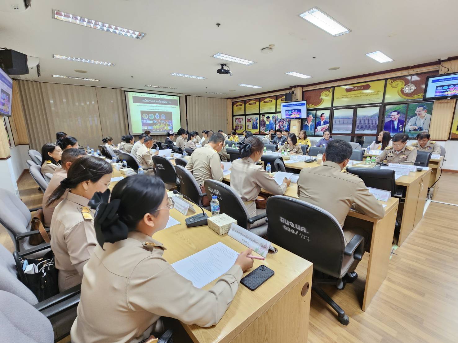 จังหวัดหนองคาย จัดประชุมคณะกรรมการจัดงาน “เดินแบบผ้าไทยเพื่อการกุศล” เตรียมความพร้อมเดินแบบผ้าไทยเพื่อการกุศล ประจำปี 2568