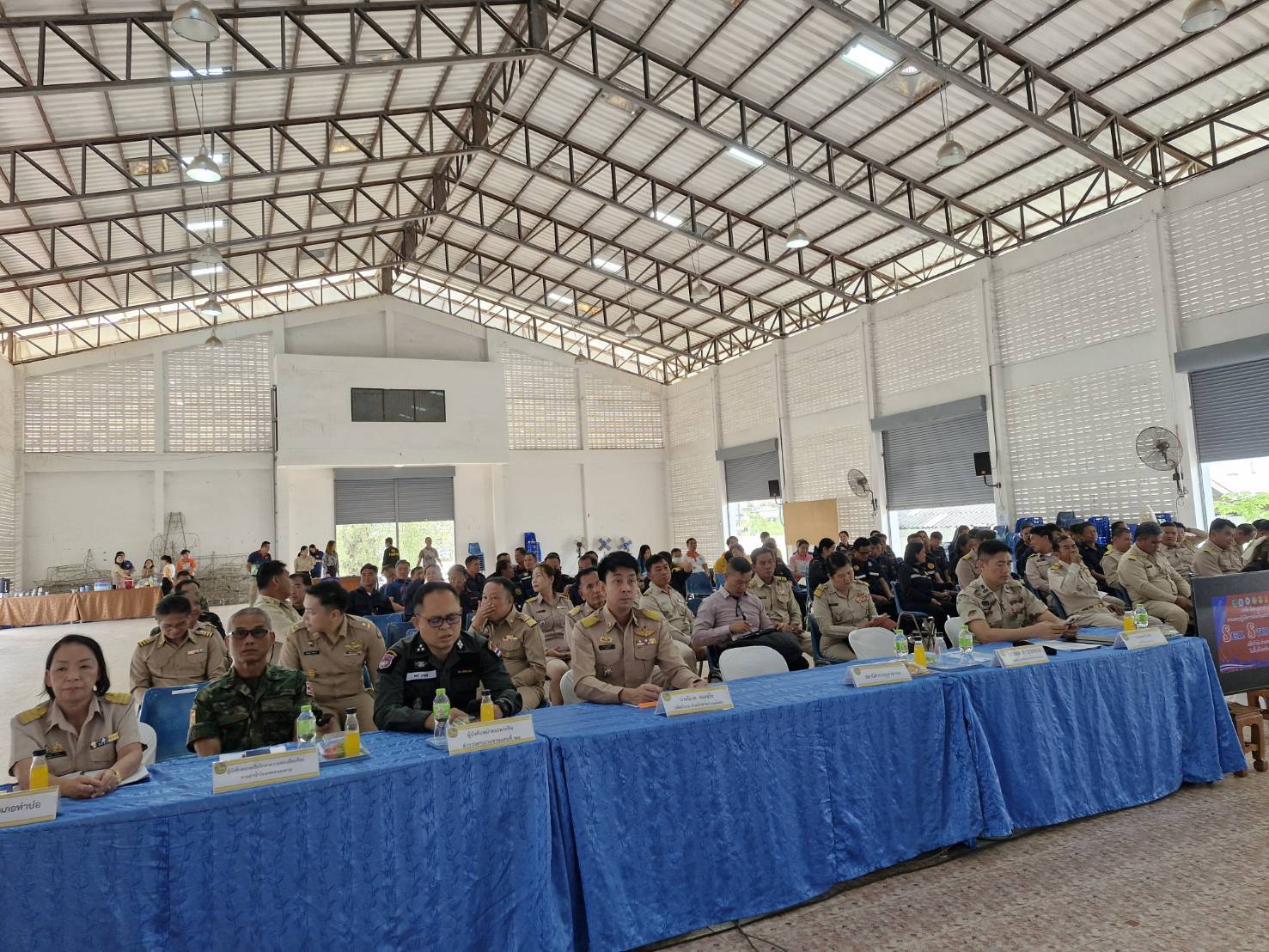 พช.หนองคาย ร่วมประชุมติดตามการดำเนินงานตามแผนปฏิบัติการสกัดกั้นและปราบปรามยาเสพติด “Seal Stop Safe” ผนึกกำลัง อำเภอชายแดน พื้นที่จังหวัดหนองคาย