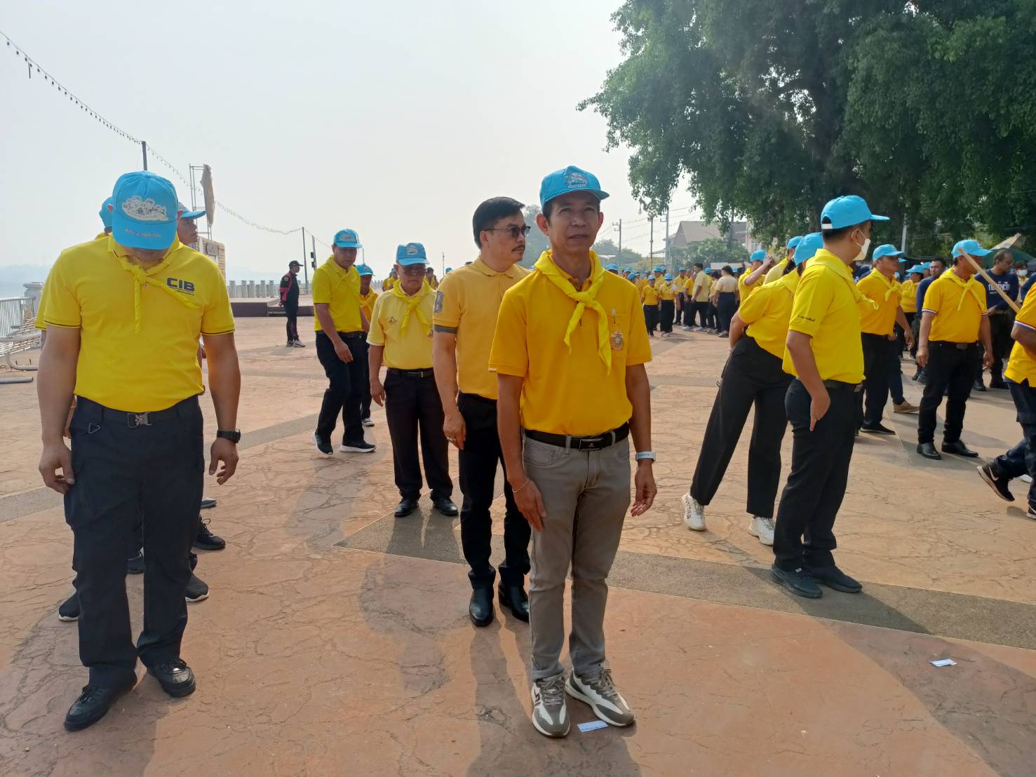 พช.หนองคาย ร่วมกิจกรรมจิตอาสาพัฒนาเนื่องในวันที่ระลึก พระบาทสมเด็จพระนั่งเกล้าเจ้าอยู่หัว “กิจกรรมจิตอาสาพัฒนาปรับปรุงภูมิทัศน์บริเวณลานวัฒนธรรมเบิ่งเวียงจันทน์ 2”