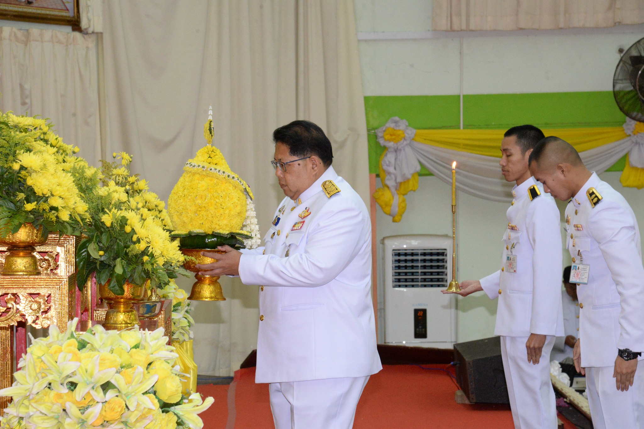 พช.หนองคาย ร่วมพิธีวางพานพุ่มดอกไม้และถวายราชสดุดี เนื่องในวันที่ระลึก “พระบาทสมเด็จพระนั่งเกล้าเจ้าอยู่หัว พระมหาเจษฎาราชเจ้า” ประจำปีพุทธศักราช 2568