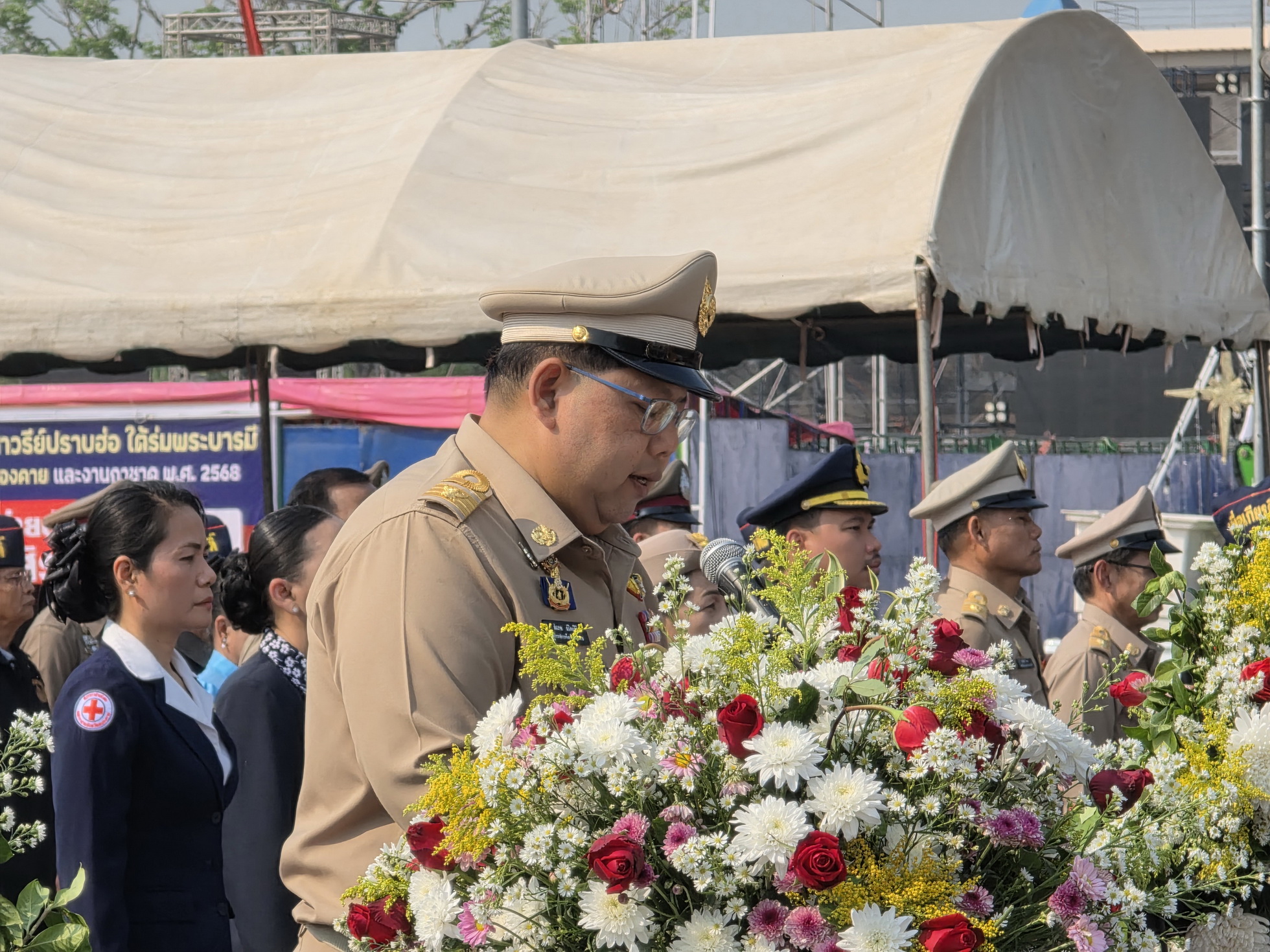 พช.หนองคาย ร่วมพิธีบวงสรวงอนุสาวรีย์ปราบฮ่อ และวางพวงมาลาสักการะอนุสาวรีย์ปราบฮ่อ ในงานฉลองอนุสาวรีย์ปราบฮ่อ ใต้ร่มพระบารมี 198 ปี เมืองหนองคาย และงานกาชาด พ.ศ. 2568