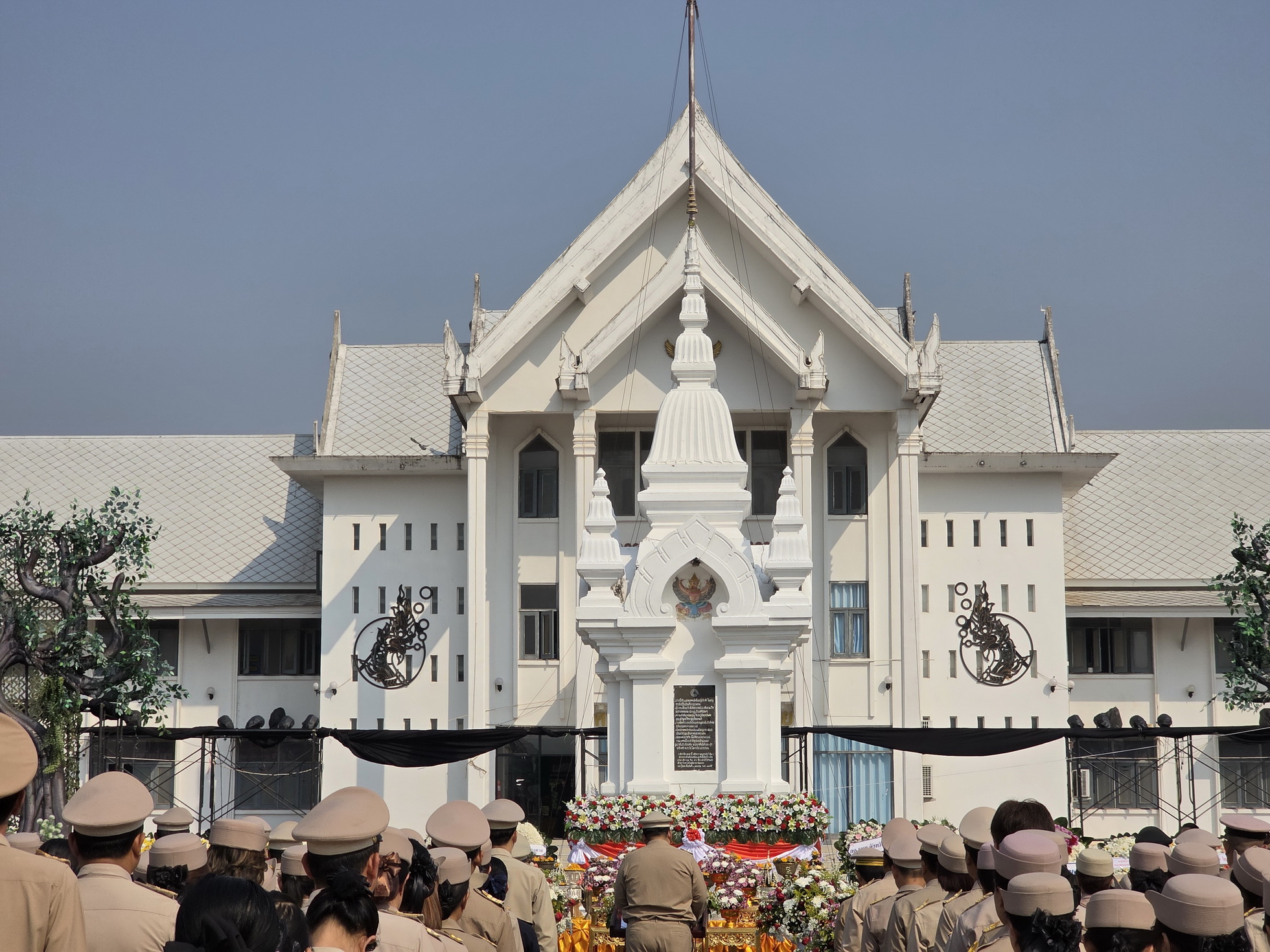พช.หนองคาย ร่วมพิธีบวงสรวงอนุสาวรีย์ปราบฮ่อ และวางพวงมาลาสักการะอนุสาวรีย์ปราบฮ่อ ในงานฉลองอนุสาวรีย์ปราบฮ่อ ใต้ร่มพระบารมี 198 ปี เมืองหนองคาย และงานกาชาด พ.ศ. 2568
