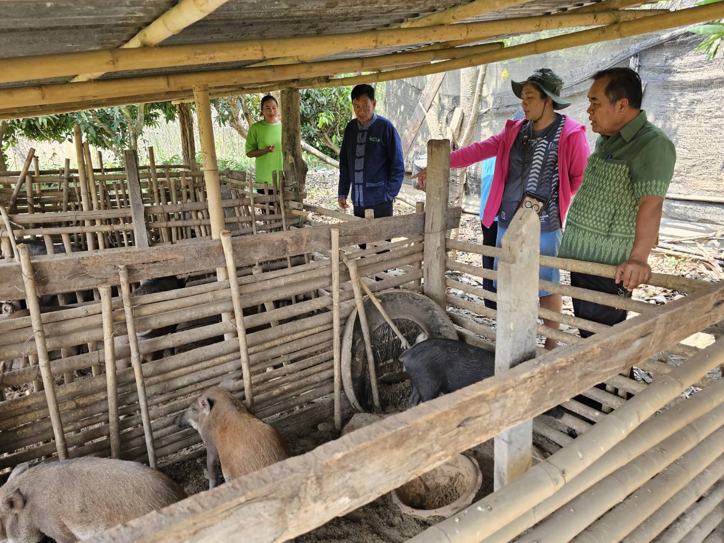กองทุนฯ สตรี หนองคาย ลงพื้นที่ประเมินกลั่นกรองโครงการเงินทุนหมุนเวียน อำเภอสังคม