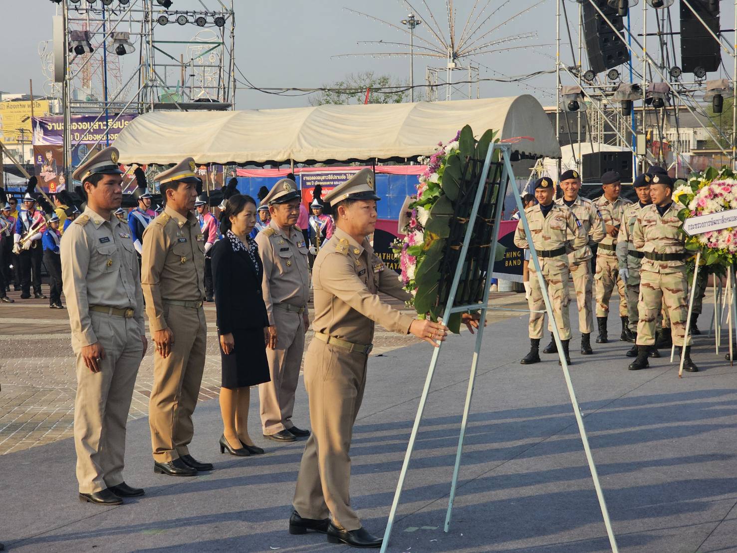 พช.หนองคาย ร่วมพิธีบวงสรวงอนุสาวรีย์ปราบฮ่อ และวางพวงมาลาสักการะอนุสาวรีย์ปราบฮ่อ ในงานฉลองอนุสาวรีย์ปราบฮ่อ ใต้ร่มพระบารมี 198 ปี เมืองหนองคาย และงานกาชาด พ.ศ. 2568