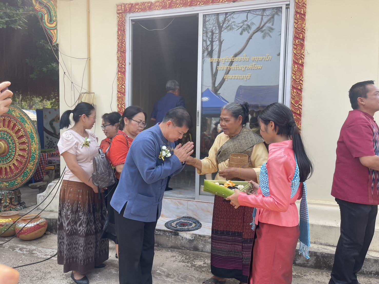 พช.หนองคาย ร่วมพิธีเปิดหมู่บ้านเพื่อการท่องเที่ยว กิจกรรมส่งเสริมการเรียนรู้ที่นักท่องเที่ยวลงมือปฏิบัติ (D-HOPE) บ้านหมากก่อง ต.บ้านเดื่อ อ.เมืองหนองคาย