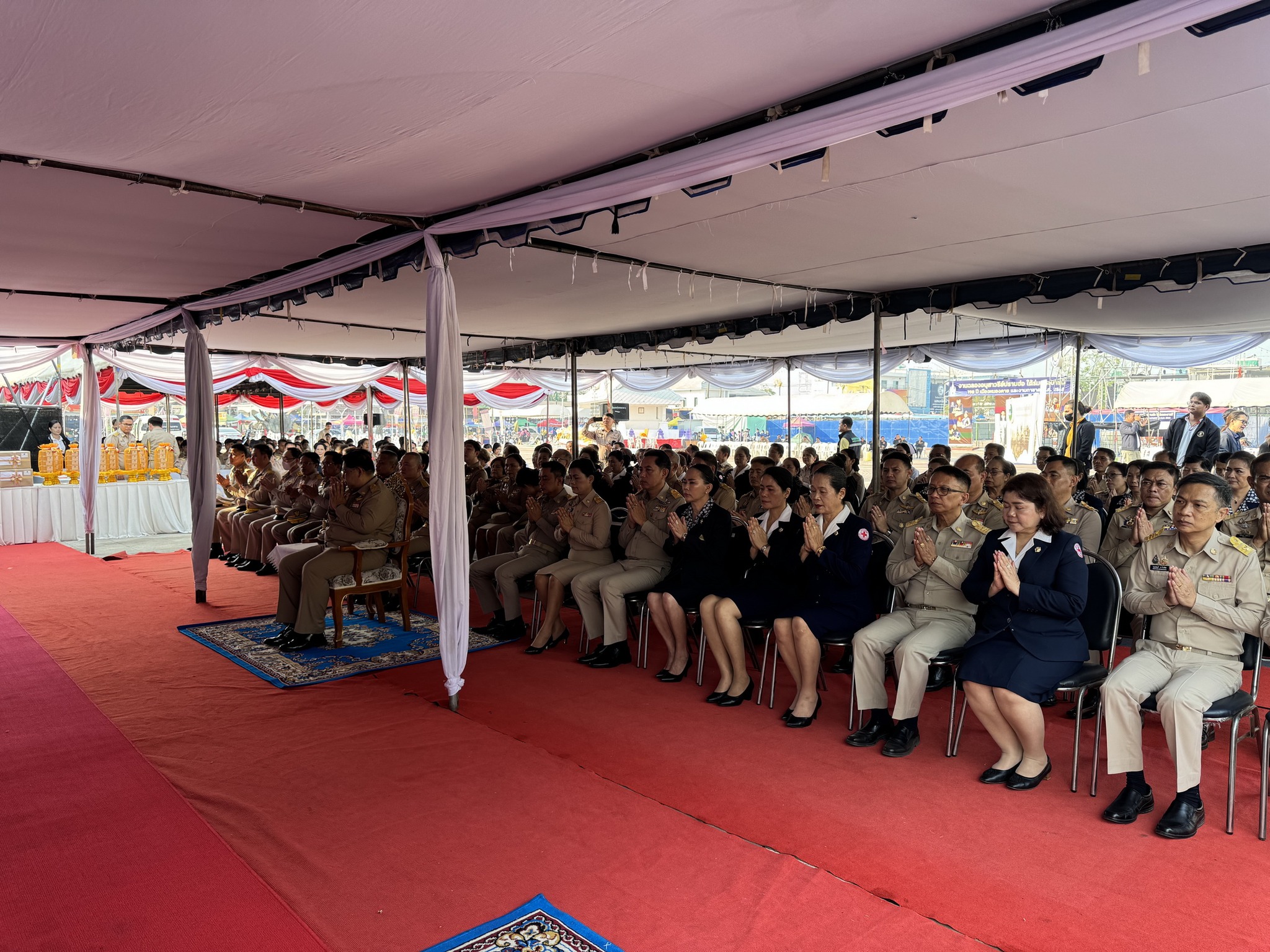 พช.หนองคาย ร่วมพิธีบวงสรวงอนุสาวรีย์ปราบฮ่อ และวางพวงมาลาสักการะอนุสาวรีย์ปราบฮ่อ ในงานฉลองอนุสาวรีย์ปราบฮ่อ ใต้ร่มพระบารมี 198 ปี เมืองหนองคาย และงานกาชาด พ.ศ. 2568