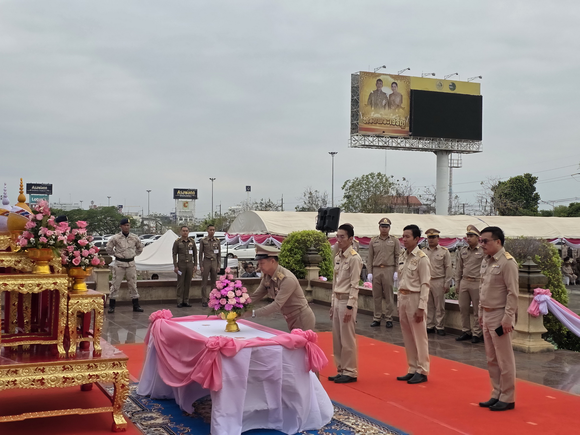 พช.หนองคาย ร่วมพิธีถวายราชสักการะพระบาทสมเด็จพระจุลจอมเกล้าเจ้าอยู่หัว รัชกาลที่ 5 เนื่องใน “วันท้องถิ่นไทย” ประจำปี 2568