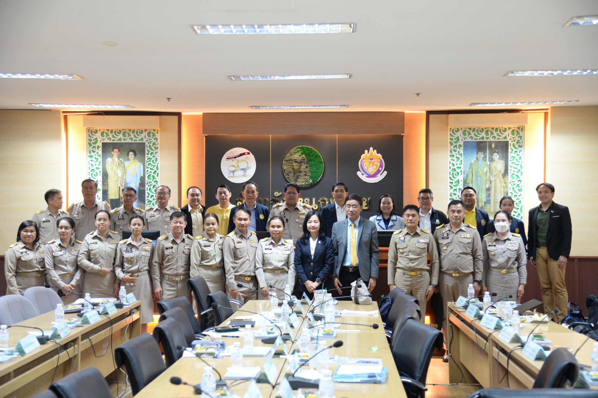 พช.หนองคาย ร่วมการประชุมรับฟังผลการดำเนินงานพัฒนาศูนย์ข้อมูลสำหรับการบริหารงานเชิงพื้นที่ของจังหวัดแบบบูรณาการ (Province Data Dashboard) และติดตามการขับเคลื่อนประเด็นนโยบายสำคัญ (Agenda) เรื่องการพัฒนาดิจิทัลของจังหวัดหนองคาย
