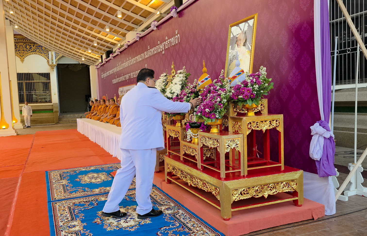 พช.หนองคาย ร่วมพิธีทำบุญตักบาตรถวายพระราชกุศล เนื่องในโอกาสวันคล้ายวันพระราชสมภพ สมเด็จพระกนิษฐาธิราชเจ้า กรมสมเด็จพระเทพรัตนราชสุดาฯ สยามบรมราชกุมารี