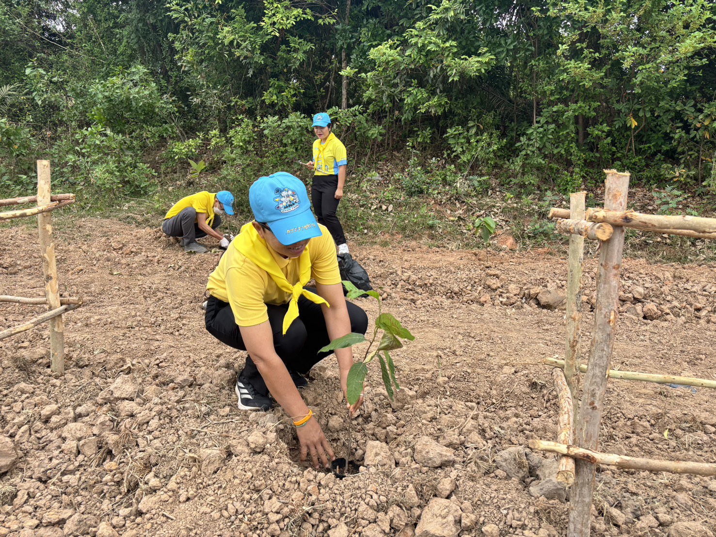 พช.หนองคาย ร่วมกิจกรรมจิตอาสาพัฒนา เพื่อถวายเป็นพระราชกุศล เนื่องในวันคล้ายวันพระราชสมภพ สมเด็จพระกนิษฐาธิราชเจ้า กรมสมเด็จพระเทพรัตนราชสุดาฯ สยามบรมราชกุมารี และวันอนุรักษ์มรดกไทย