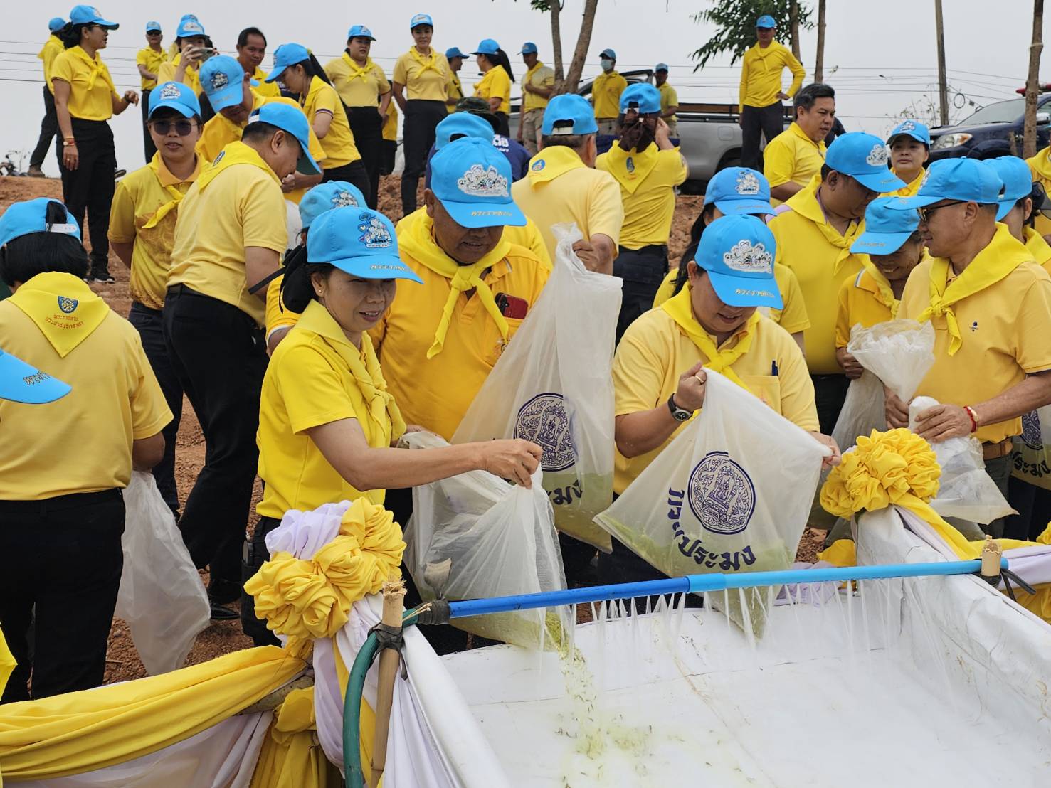 พช.หนองคาย ร่วมกิจกรรมจิตอาสาพัฒนา เนื่องในวันพระบาทสมเด็จพระพุทธยอดฟ้าจุฬาโลกมหาราช และวันที่ระลึกมหาจักรีบรมราชวงศ์ ประจำปีพุทธศักราช 2568