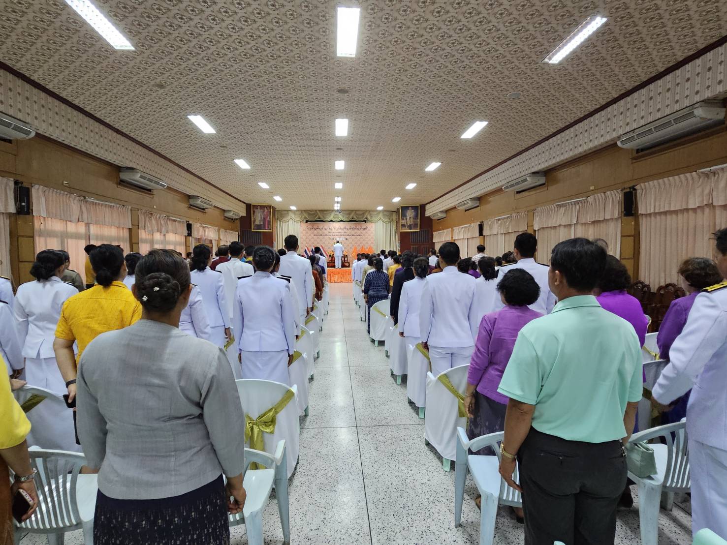 จังหวัดหนองคาย จัดพิธีมอบลายผ้าพระราชทาน “ผ้าลายสิริราชพัสตราภรณ์” สืบสานภูมิปัญญายกระดับผ้าไทยสู่มาตรฐานสากล