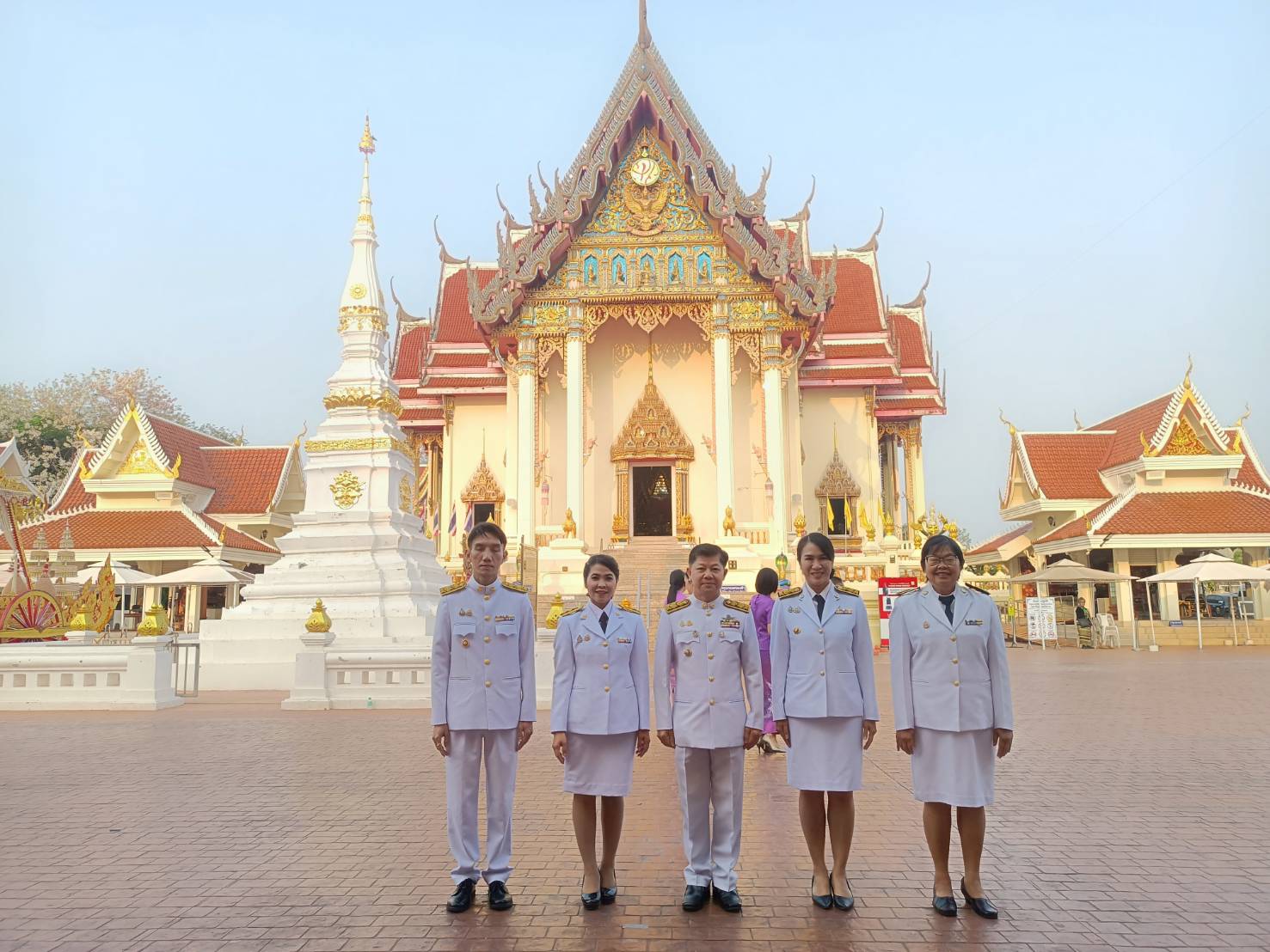 พช.หนองคาย ร่วมพิธีทำบุญตักบาตรถวายพระราชกุศล เนื่องในโอกาสวันคล้ายวันพระราชสมภพ สมเด็จพระกนิษฐาธิราชเจ้า กรมสมเด็จพระเทพรัตนราชสุดาฯ สยามบรมราชกุมารี