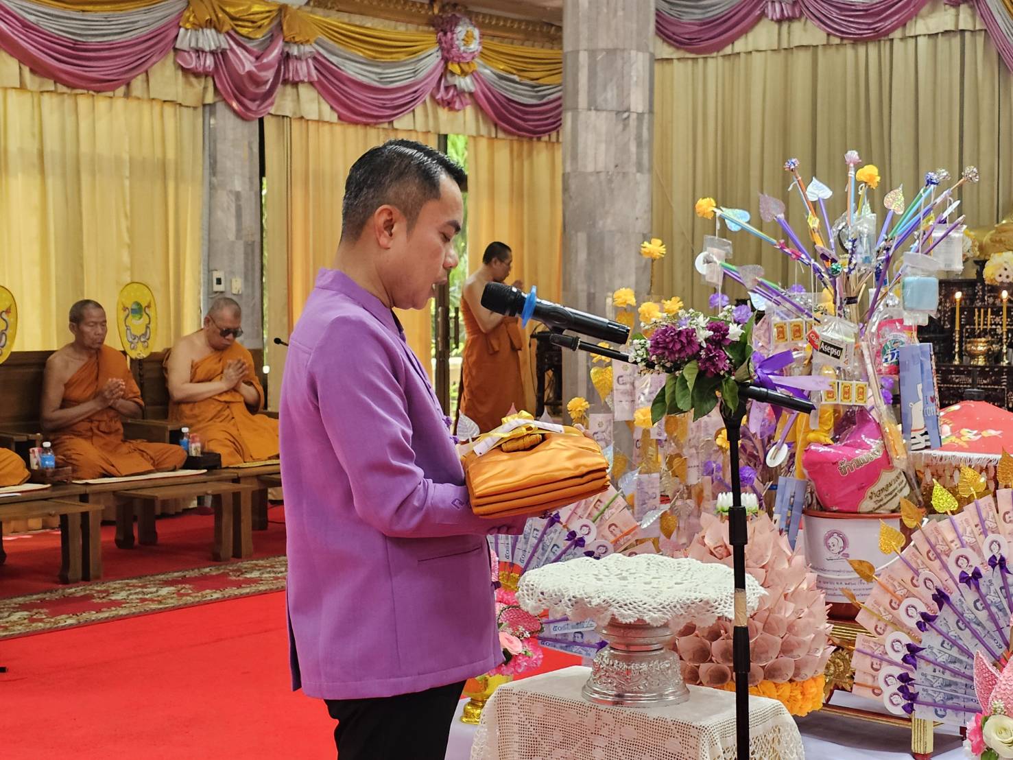 จังหวัดหนองคาย จัดพิธีทอดผ้าป่าสมทบกองทุนพัฒนาเด็กชนบทในพระราชูปถัมภ์ สมเด็จพระเทพรัตนราชสุดาฯ สยามบรมราชกุมารี ประจำปี 2568