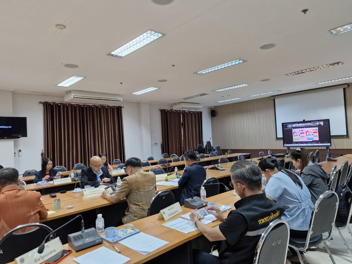 พช.หนองคาย ร่วมประชุมศูนย์ปฏิบัติการติดตามเร่งรัดการบำบัดรักษา ฟื้นฟูสภาพทางสังคม ป้องกัน และปราบปรามยาเสพติด ครั้งที่ 7/2568