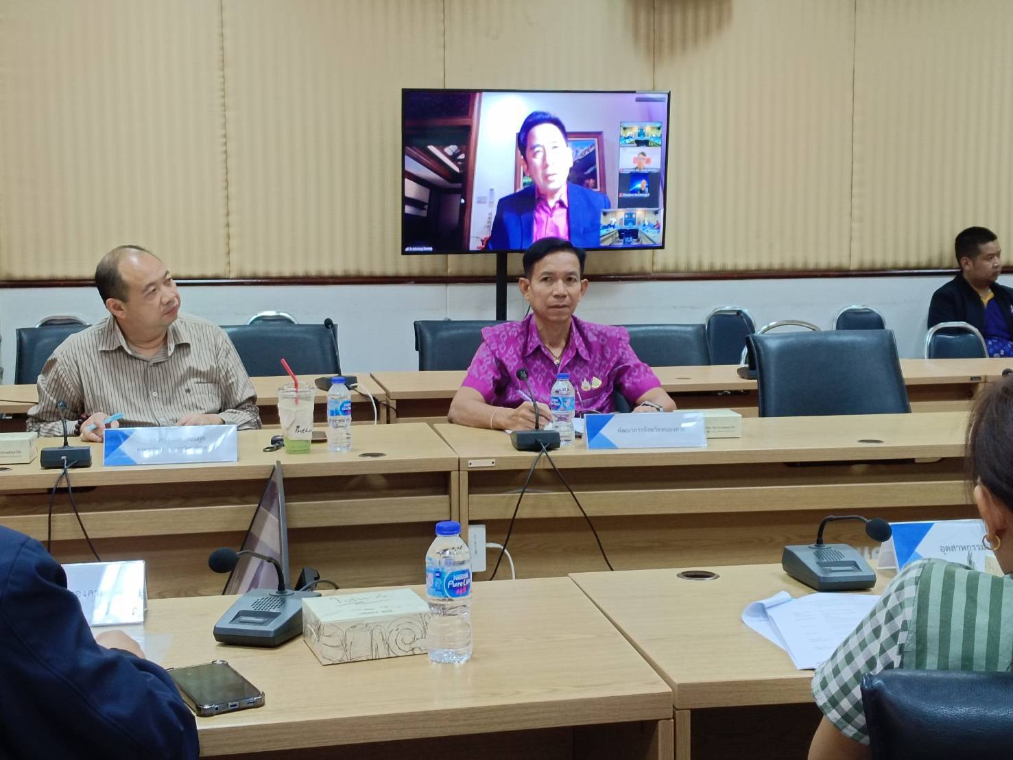 พช.หนองคาย ร่วมการประชุมคณะทำงานขับเคลื่อนศูนย์พาณิชย์อิเล็กทรอนิกส์ข้ามพรมแดนของจังหวัดหนองคาย ครั้งที่ 1/ 2568